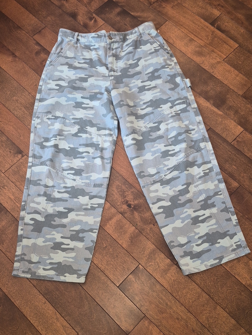 Womens Wide Leg Camo Jeans in Light Gray - Casual Flare Style